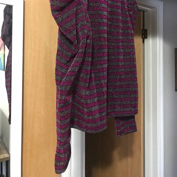 Balloon Sleeve Glitter Top - Picture 7 of 8